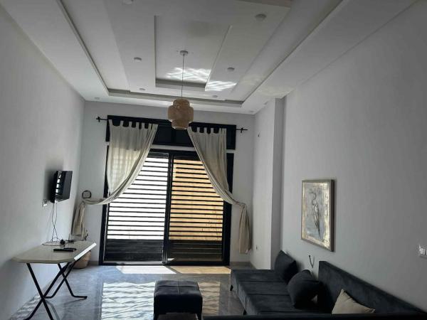 Beautiful Villa with Garden Luxury Neighborhood, secure, Забронировать  Banzart Бизерта