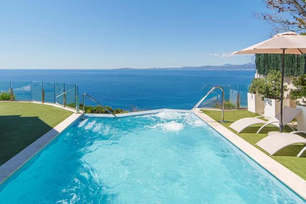 Villa Sa Torre by Sealand Villas, Забронировать  Отели Майорка с парковкой, Парковка