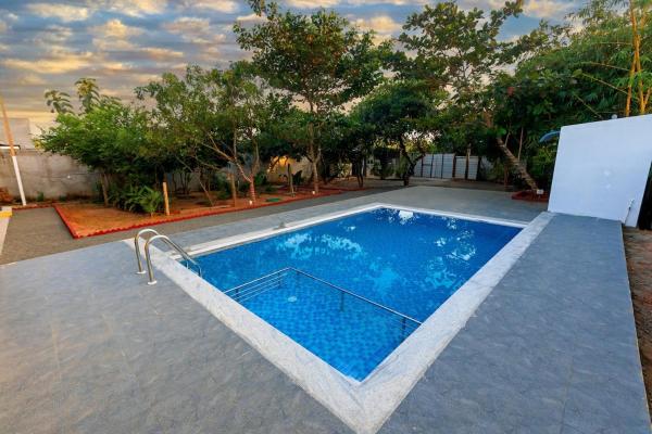 Welcome Grand Private Pool Villa, Забронировать  Отели штата Тамилнада с бассейном, Бассейн