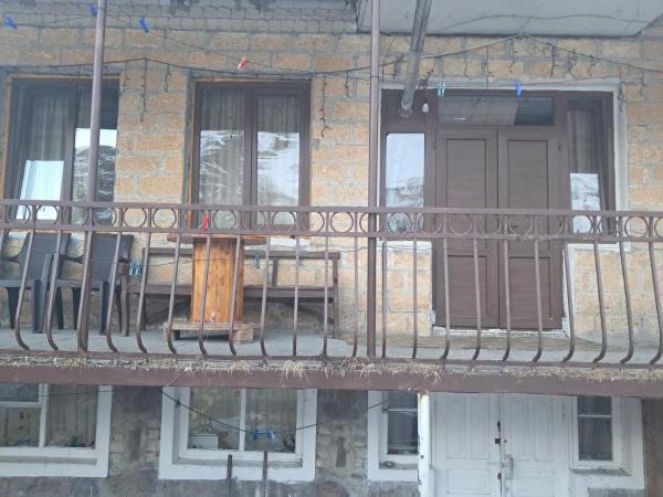 Hotel Kazbegi11, Забронировать  Отели Ach'khoti с парковкой, Парковка