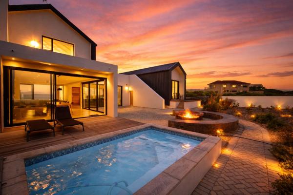 Kalaya Ridge Villa in Struisbaai, Забронировать  Отели Оверберг с парковкой, Парковка