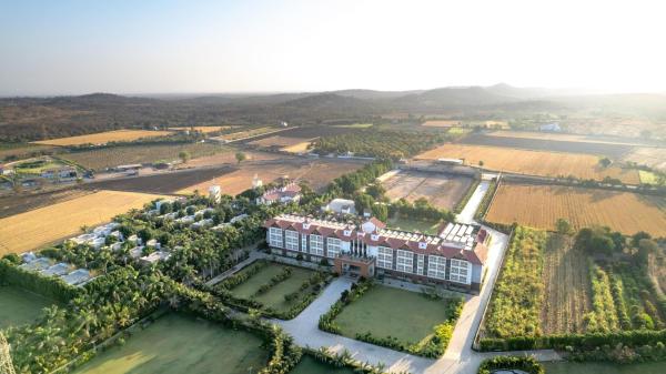Radisson Resort & Spa Sasan Gir, Забронировать  Джунагадх 