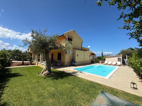 Villa Cusimano, Забронировать  Отели Альтавилла-Милича с парковкой, Парковка
