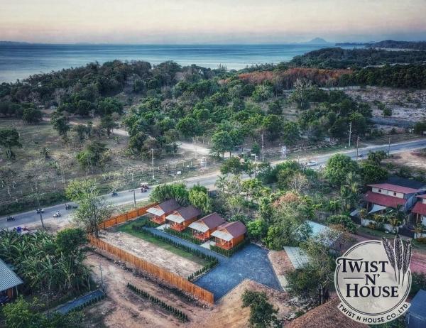TwistNHouse, Забронировать  Отели Южного Таиланда с парковкой, Парковка