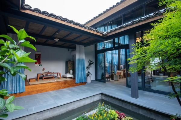 Blue House X Space 丨 Intangible Cultural Heritage Blue Dyeing 丨 Coffee Hostel, Забронировать  Хуаншань Huangshan Mountain
