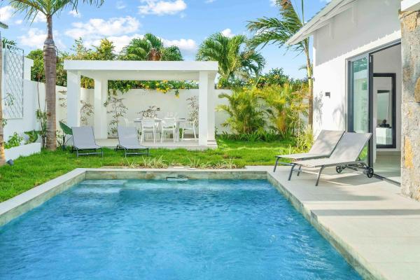Villa Alaya - Elegant 3-Suite Villa with Pool, Забронировать  Кап-Малёрё Северное побережье Маврикия