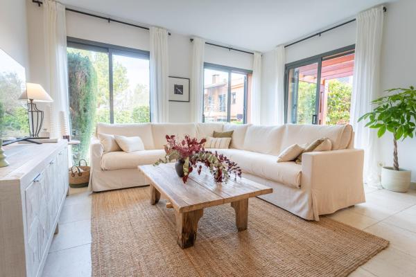 Rentigolf Villa Bruni, between the sea and the mountains, Забронировать  Бонмонт-Террес-Новес Каталония