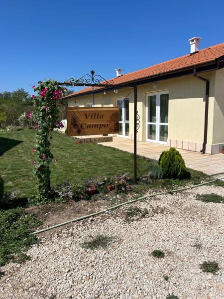 Villa Alba, Забронировать  Отели Эзерец с парковкой, Парковка