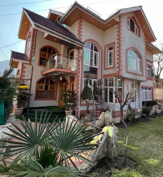 Aniis Paradise Harwan, Забронировать  Сринагар Jammu & Kashmir Ski