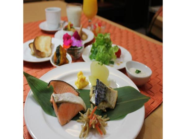 Hotel Southern coast Miyakojima - Vacation STAY 94837v, Забронировать  Отели Острова Мияко с парковкой, Парковка