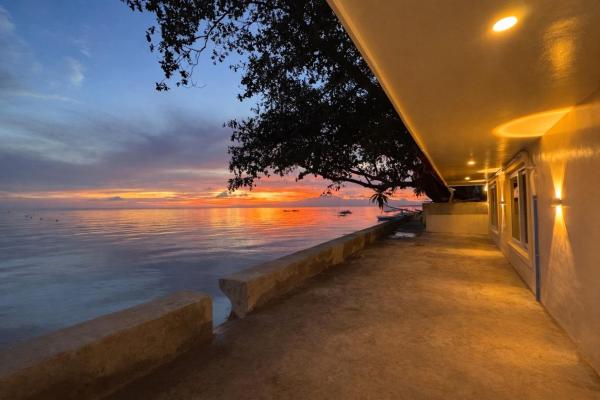 Ellen Homestay, Забронировать  Отели Siquijor Island с парковкой, Парковка
