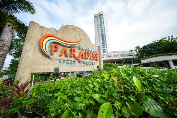 Rainbow Paradise Beach Resort - PenangG, Забронировать  Танджунг-Бунга штат Пинанг