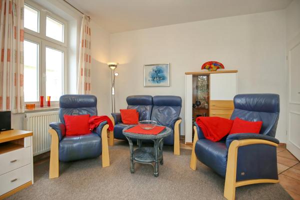 Villa Bismarck Wohnung 03, Забронировать  Отели Кюлунгсборн с парковкой, Парковка