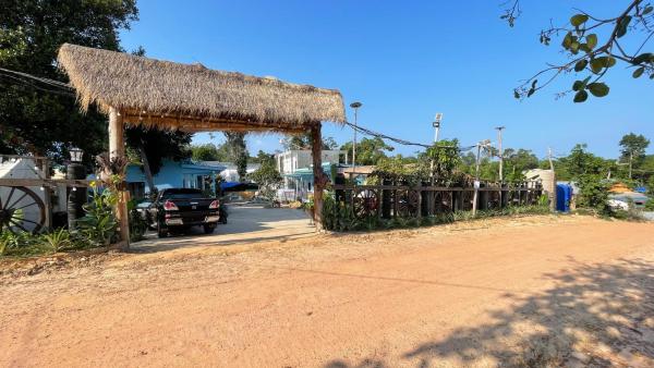 Koh Rong home stay & Walking street, Забронировать  Ронг провинция Преа-Сианук