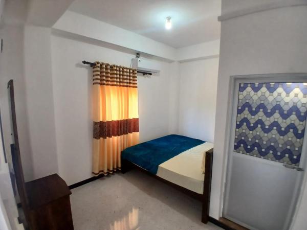 AMM Rooms, Забронировать  Отели La Spezia с парковкой, Парковка