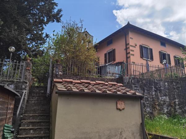 Villa Paradiso Julia, Забронировать  Отели Дикомано с парковкой, Парковка