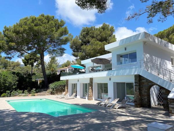 Bel villa au cœur de Nice, Забронировать  Отели Ниццы с бассейном, Бассейн
