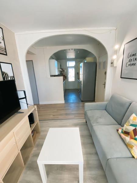 Private Room - Shared Apartment - Talence - F1-4, Забронировать Апартаменты/квартира Отели Аквитаний с парковкой, Парковка