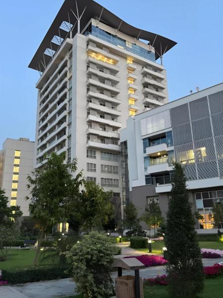 Penta Square Platinum Executive Apartments - DHA Phase 5 Lahore, Забронировать Апартаменты/квартира Лахор Пакистан