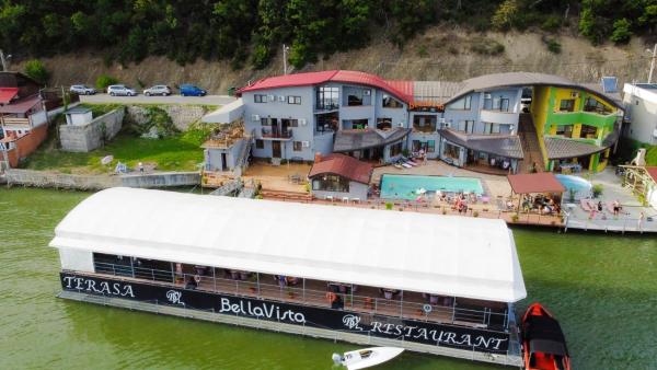 Pensiune - Restaurant Bellavista, Забронировать  Отели Дубова с парковкой, Парковка