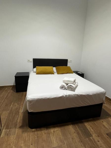 habitacion en el centro de madrid, Забронировать  центр города Мадрид, рядом с Антон Мартин