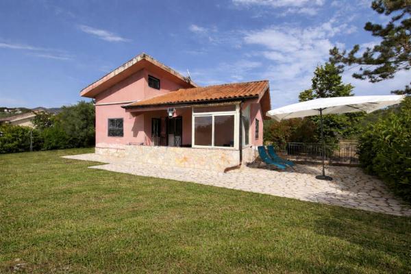 Villa Emma, Забронировать  Отели Лацио с парковкой, Парковка