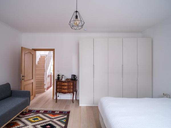 Suzans Guesthouse, Забронировать  Гент Leiestreek