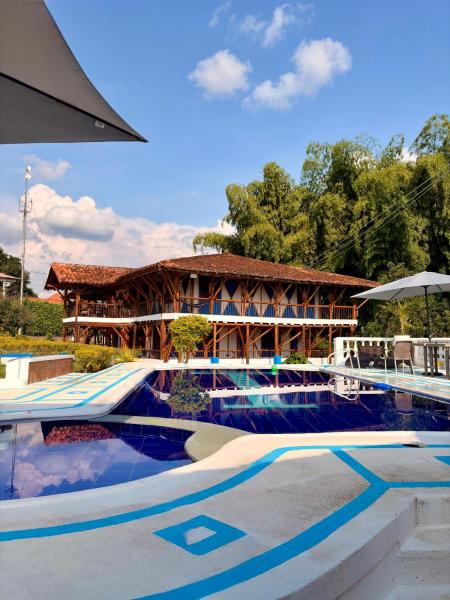La orquídea campestre, Забронировать  Монтенегро 
