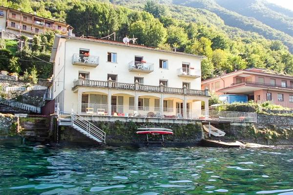 Bellagio Villas, Забронировать  Отели Леццено с парковкой, Парковка