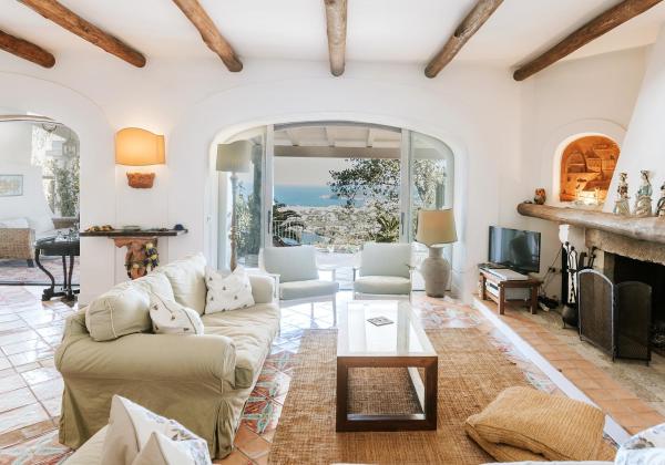 La Falconara Charming Villa with Sea View, Забронировать  Отели острова Искья с парковкой, Парковка