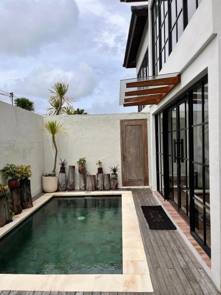 Villa 128-F 2BR Seminyak, Забронировать  Керобокан Бадунг