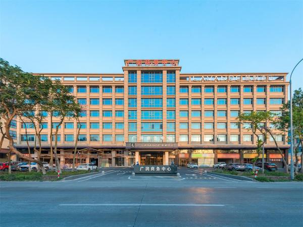 Lavande International Hotel Guangzhou Baiyun International Airport Branch, Забронировать  Отели Гуандун 5 звезд, 5*