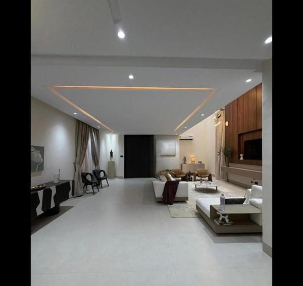 Eglah Luxury Apartment, Забронировать Апартаменты/квартира Otinshi Тема