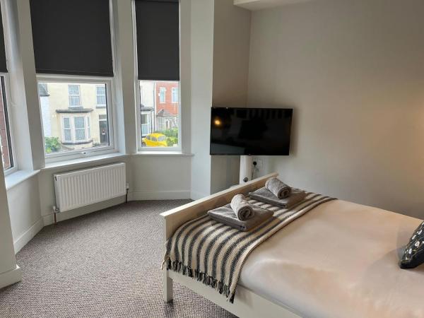 Comfortable 2 Bed Stay - Ideal for Families & Contractors, Забронировать  Саутпорт Мерсисайд