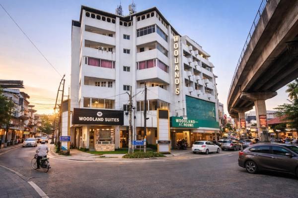 WoodLand Suites, Забронировать  Коччи штат Керала