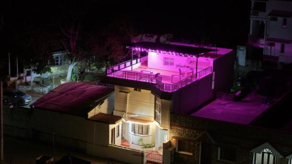 The Black Stone Villa kodaikanal, Забронировать  Кодайканал штат Тамилнад