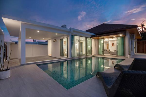 Villa Lumina Exclusive Luxury 3 Bdrms Villa Rawai, Забронировать  Раваи Мыанг Пху Кет