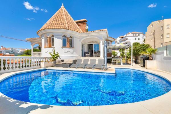 Villa Pensamiento - Grande Villa in Torreblanca, Забронировать  Фуэнхирола Коста-дель-Соль
