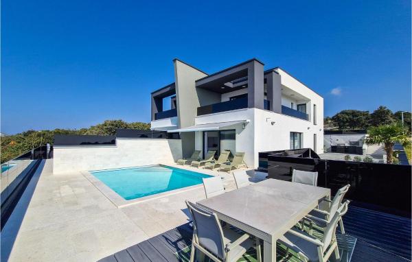 Villa Mandre Hills Ii, Забронировать  Отели Острова Пага с бассейном, Бассейн