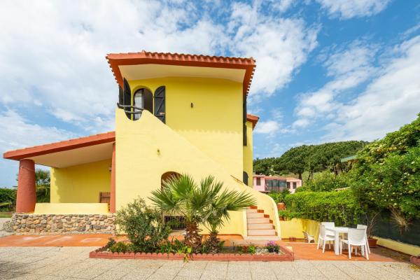 Villa Terri, Забронировать  Отели Южной Сардинии с парковкой, Парковка
