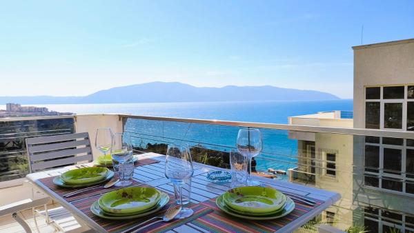 Blue Escape Sea View Apartments with Balcony, Забронировать Апартаменты/квартира Влёра Область Влёра