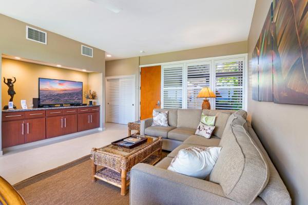 Kapalua Bay Villas Ocean View 6 BR Sleeps 20 Steps to Beach Complimentary Car with 6 Nights KBV ML-2059 by KBM, Забронировать  Капалуа Лахайна