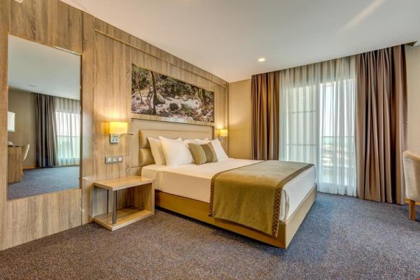 KAYNESİA HOTELS SPA & WELNESs, Забронировать  Отели Маниса 4 звезды, 4*