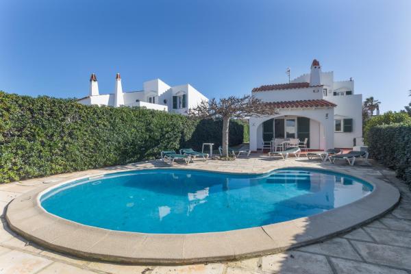 Villa Elsa, Забронировать  Отели Менорки с бассейном, Бассейн