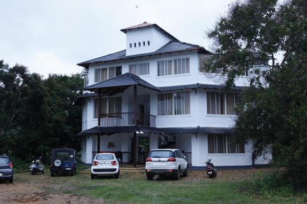 Kalasa Planters Club Guesthouse, Забронировать  Каласа штат Карнатака