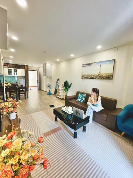 LyLy House, Забронировать  Отели Халонг с парковкой, Парковка