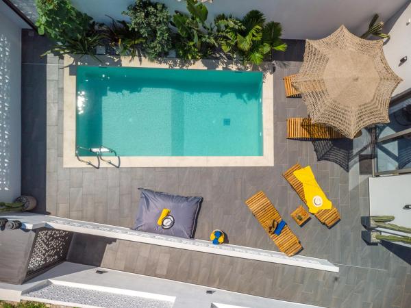 Casa di Calma - 8 min to Kalyves Beach, Забронировать  Отели Апокоронас с парковкой, Парковка