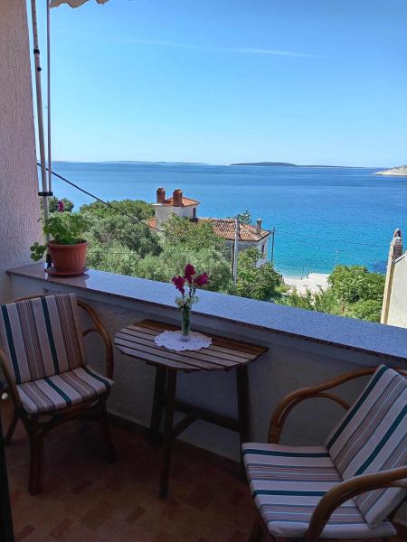 Apartments Julia - Accommodation near the beach, Забронировать Апартаменты/квартира Мартиншчица 