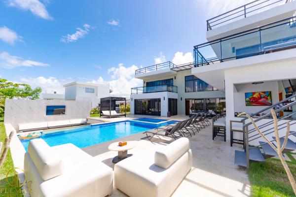 Luxurious 5-bedroom Villa Near Santa Fe, Забронировать  Сосуа провинция Пуэрто-Плата
