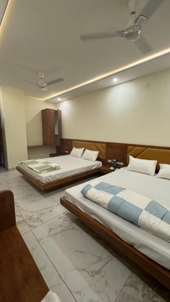 Hotel Prakasham, Забронировать  Удджайн штат Мадхья-Прадеш, рядом с Храм Махакалешвар-Джьотирлинга